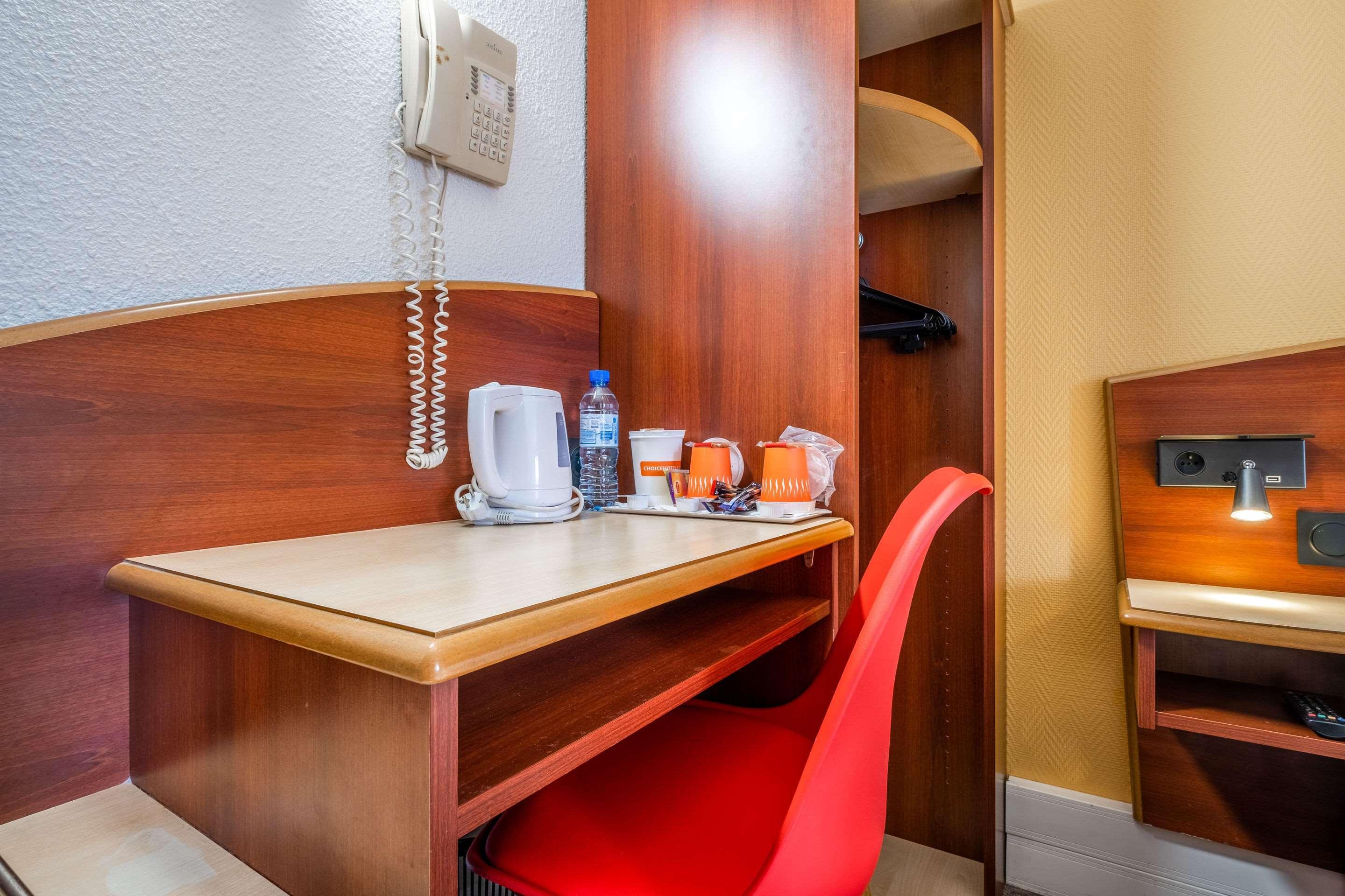 Comfort Hotel Étampes Exteriér fotografie