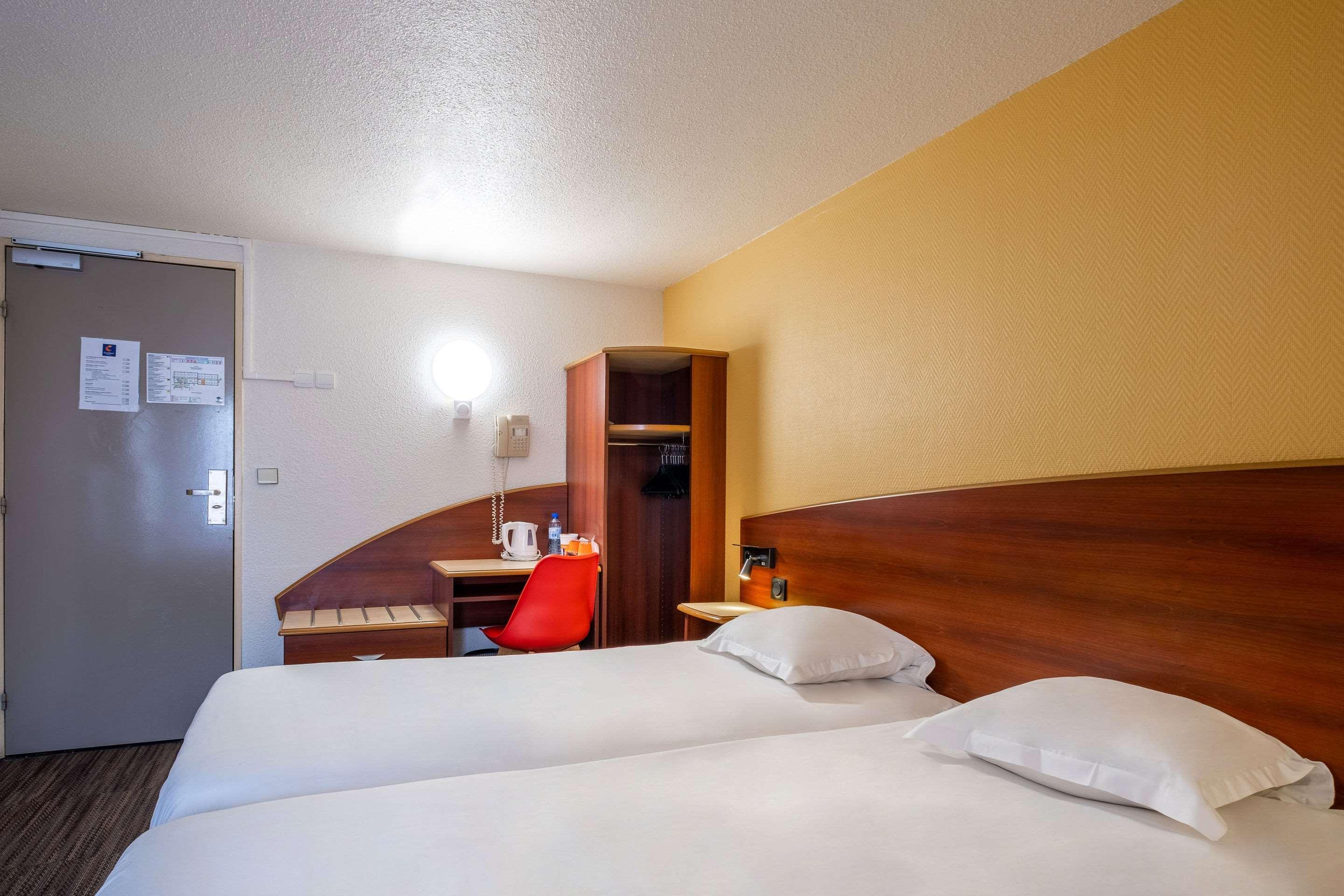 Comfort Hotel Étampes Exteriér fotografie