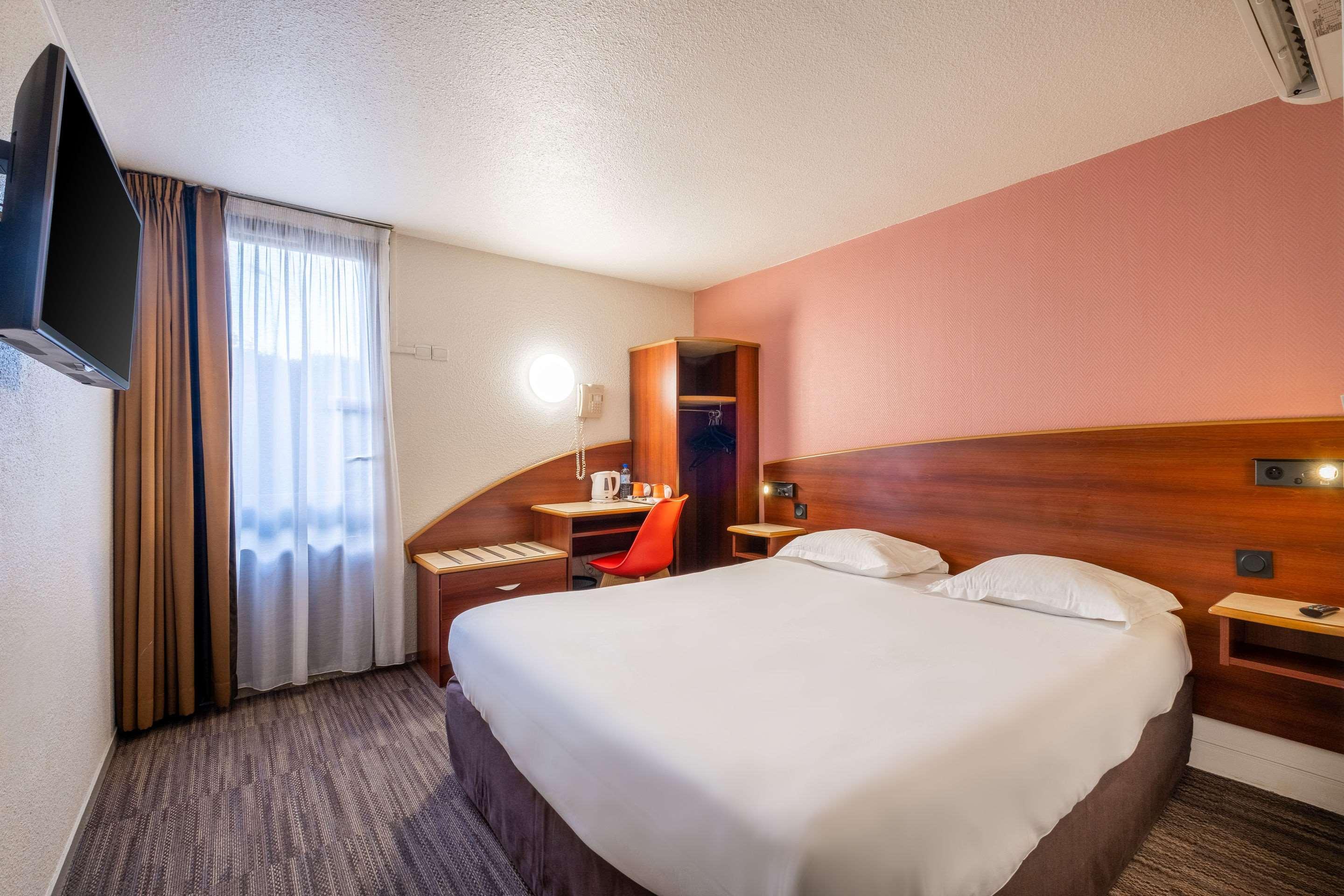 Comfort Hotel Étampes Exteriér fotografie