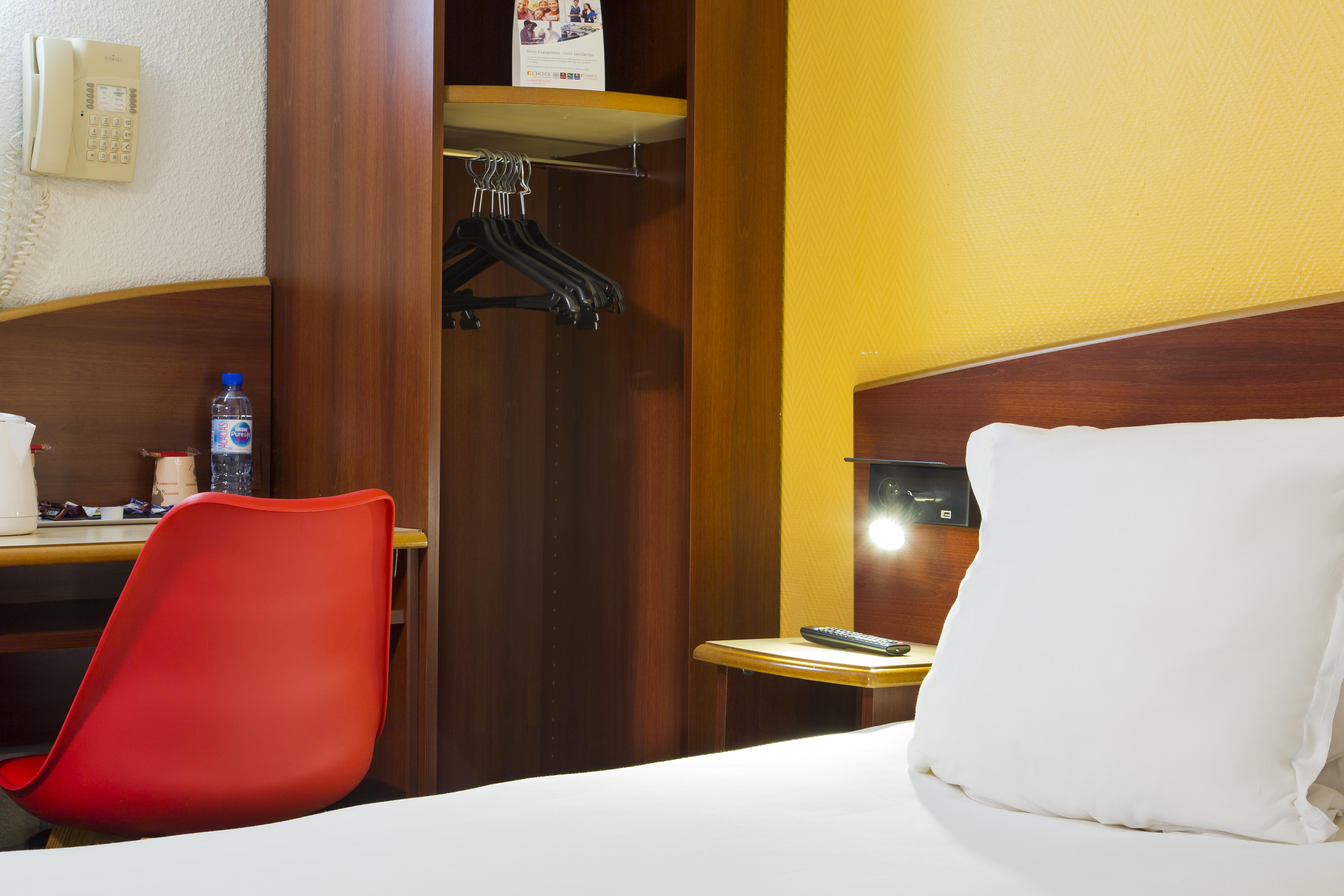 Comfort Hotel Étampes Exteriér fotografie