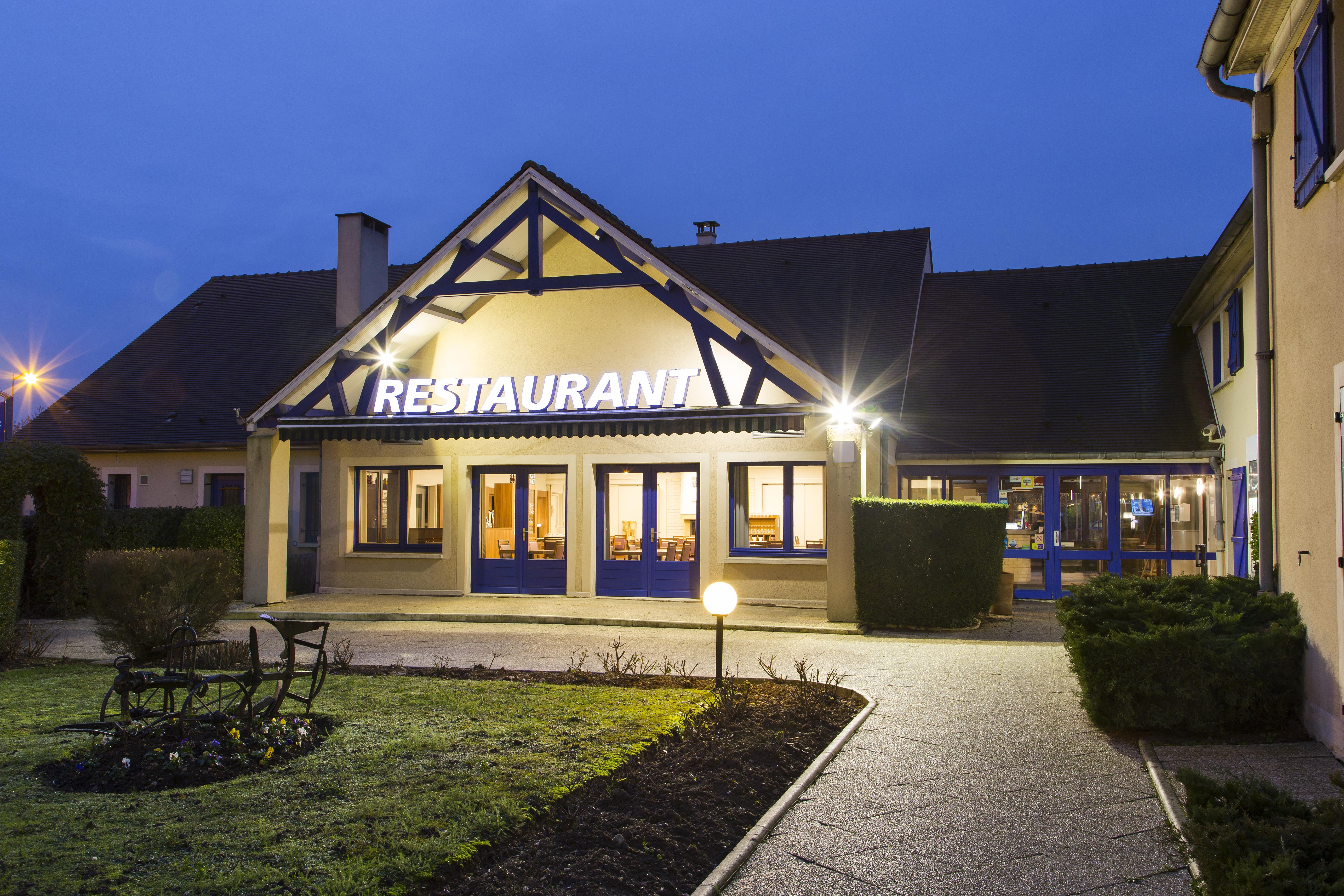 Comfort Hotel Étampes Exteriér fotografie