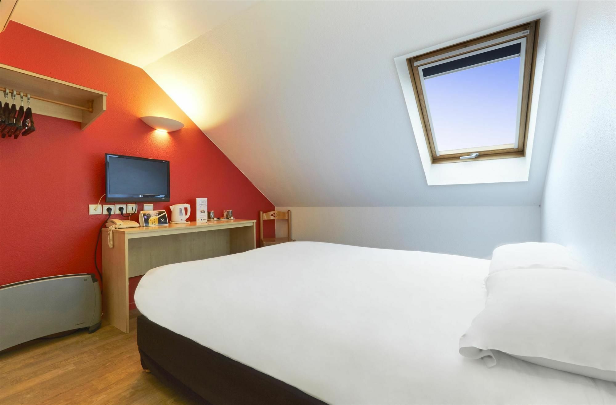 Comfort Hotel Étampes Exteriér fotografie